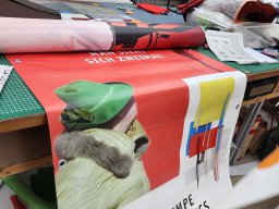 Taschen aus LKW Planen des Fotokünster Guido Klumpe